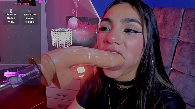 Snapshot of susi_hot13 chatting on 02-21-26, 08:54 susi hot13 online show from 02-21-26, 08:54