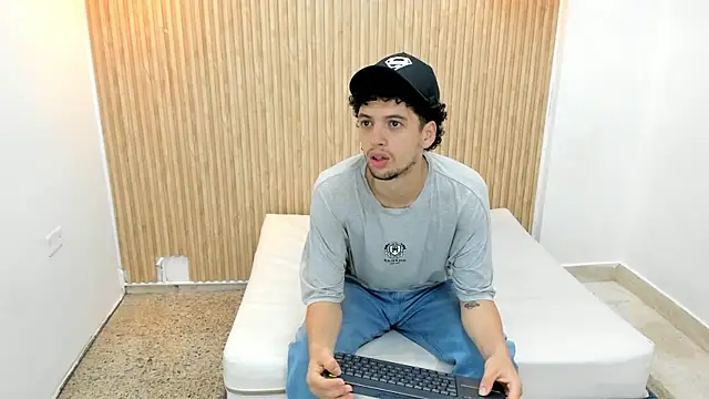 ISRAEL GRAY online show from 10-17-25, 07:16