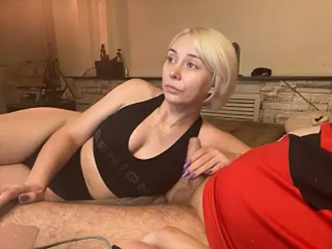 Snapshot of Sex_Vibe_couple chatting on 10-24-25, 05:09 Sex Vibe couple online show from 10-24-25, 05:09