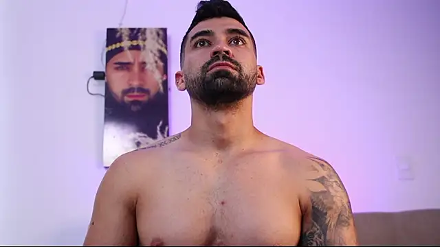 Snapshot of SOY_MIKE chatting on 02-12-26, 02:23 SOY MIKE online show from 02-12-26, 02:23