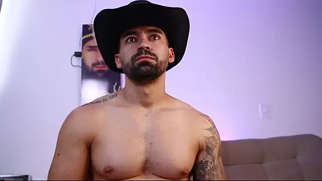 Snapshot of SOY_MIKE chatting on 02-27-26, 02:06 SOY MIKE online show from 02-27-26, 02:06