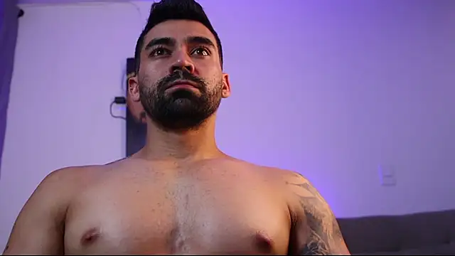 Snapshot of SOY_MIKE chatting on 03-04-26, 01:44 SOY MIKE online show from 03-04-26, 01:44