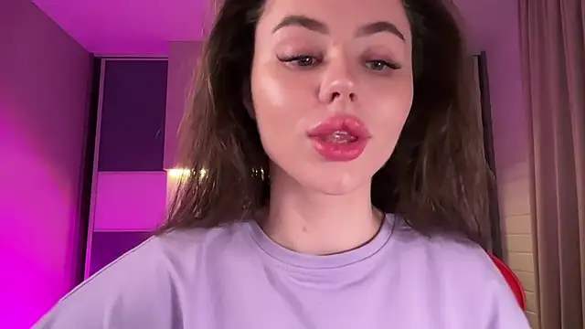 AlmaryKim online show from 02-07-25, 04:14