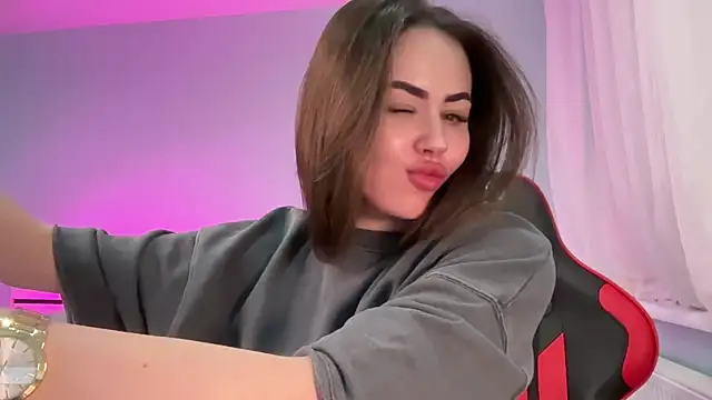 AlmaryKim online show from 02-18-25, 10:03