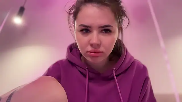 AlmaryKim online show from 10-03-25, 08:39