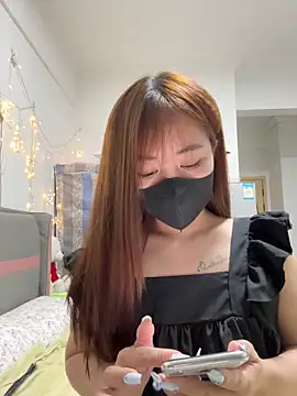 Snapshot of jun-xinh09 chatting on 10-06-25, 10:45 jun-xinh09 online show from 10-06-25, 10:45