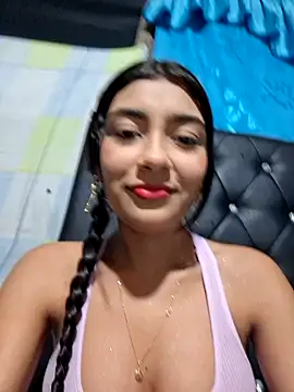 Snapshot of Sweed-virgin-pussy chatting on 06-18-26, 02:23 Sweed-virgin-pussy online show from 06-18-26, 02:23