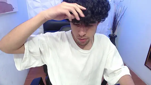 Liil boy online show from 11-08-25, 06:46