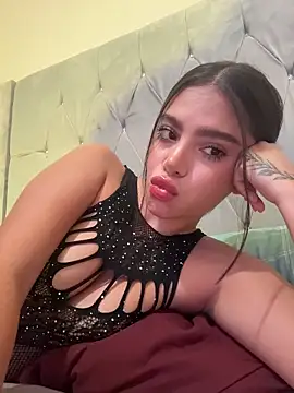 whitefoxxxx6 online show from 12-17-25, 04:51