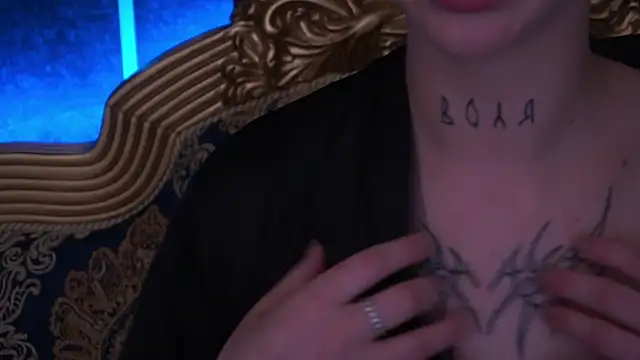 IsabelleDiorr online show from 11-10-25, 08:41