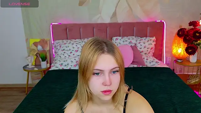 Stellahaart online show from 11-24-25, 07:19