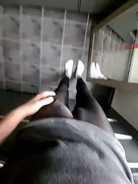 rezzzze online show from 11-10-25, 08:35