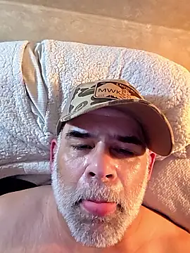 DeeBestEver online show from 12-22-25, 02:36