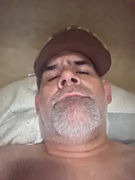 Snapshot of DeeBestEver chatting on 03-29-26, 11:05 DeeBestEver online show from 03-29-26, 11:05