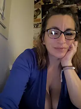 Fifi83Bell online show from 01-18-26, 12:25