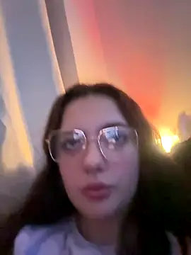 Snapshot of Victoria6989 chatting on 12-13-25, 09:53 Victoria6989 online show from 12-13-25, 09:53