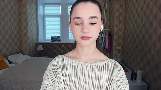 JinnyMcie online show from 10-19-25, 09:32