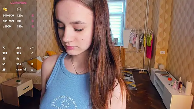 JinnyMcie online show from 12-14-25, 11:04