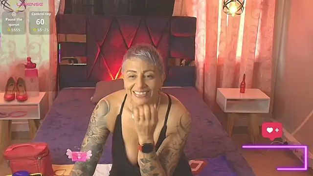 Charlotte  Gray online show from 11-21-25, 12:48