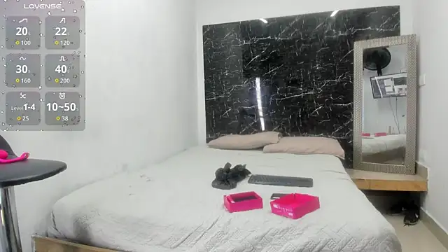 llilibethandscottie online show from 10-24-25, 03:47