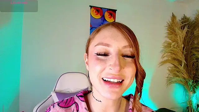 Snapshot of Bennuluspeach_ chatting on 05-20-26, 11:05 Bennuluspeach online show from 05-20-26, 11:05