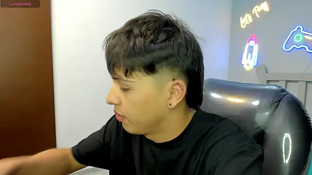 StiwenTwink online show from 11-08-25, 02:17