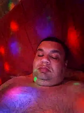 Snapshot of MCDg2025 chatting on 01-06-26, 02:37 MCDg2025 online show from 01-06-26, 02:37