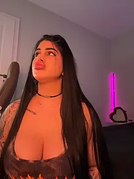 Niinarosee online show from 03-29-26, 05:24