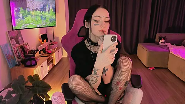 Snapshot of awwkira chatting on 10-03-25, 01:13 awwkira online show from 10-03-25, 01:13