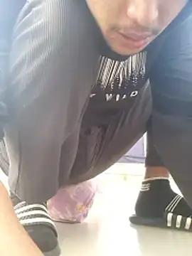 Snapshot of amanWildstalion chatting on 01-09-26, 09:34 amanWildstalion online show from 01-09-26, 09:34