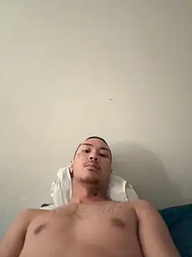 Snapshot of Loadedeggs chatting on 10-17-25, 02:52 Loadedeggs online show from 10-17-25, 02:52