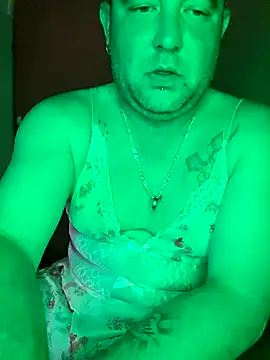 Snapshot of hot-brabo chatting on 10-17-25, 12:52 hot-brabo online show from 10-17-25, 12:52