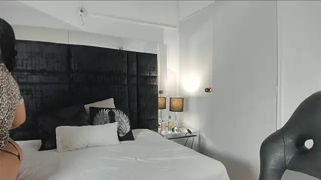 MayaCurvy online show from 10-04-25, 03:15