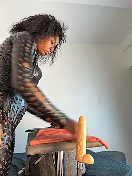 MerliaSsomer online show from 10-21-25, 01:23