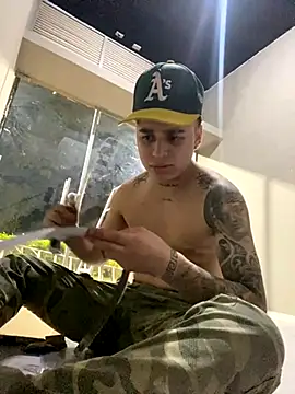 Snapshot of jeff2995_ chatting on 10-29-25, 06:37 jeff2995  online show from 10-29-25, 06:37