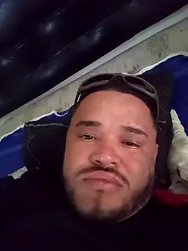 Snapshot of NatanSouza03 chatting on 10-06-25, 02:47 NatanSouza03 online show from 10-06-25, 02:47