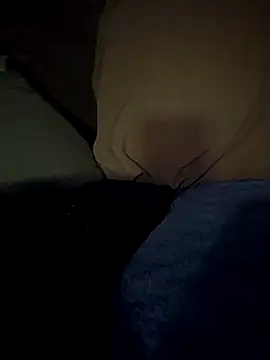 Snapshot of Curious9884 chatting on 01-06-26, 02:43 Curious9884 online show from 01-06-26, 02:43