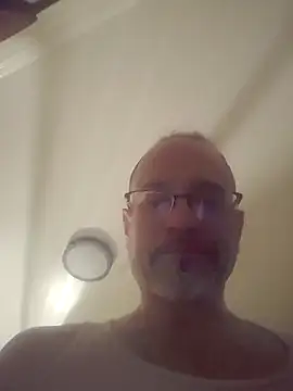 Snapshot of Curious9884 chatting on 02-04-26, 10:15 Curious9884 online show from 02-04-26, 10:15