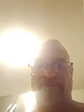 Snapshot of Curious9884 chatting on 02-18-26, 05:36 Curious9884 online show from 02-18-26, 05:36