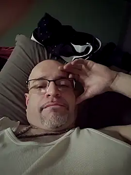 Snapshot of Curious9884 chatting on 03-12-26, 05:13 Curious9884 online show from 03-12-26, 05:13