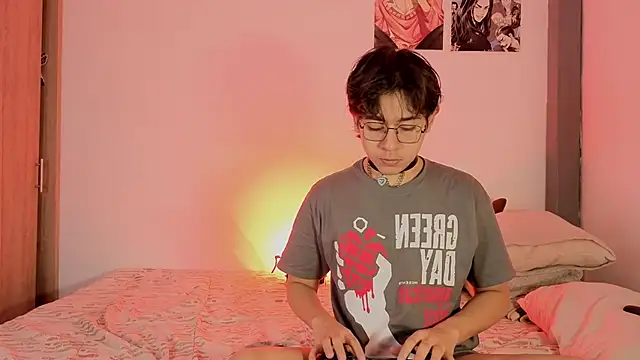 Darcy and Stolas online show from 11-06-25, 06:25