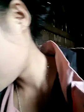 Snapshot of Hin_xx chatting on 10-24-25, 12:52 Hin xx online show from 10-24-25, 12:52