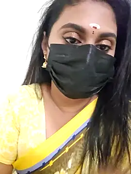 Snapshot of Dheronika_sweetie chatting on 10-07-25, 05:32 Dheronika sweetie online show from 10-07-25, 05:32