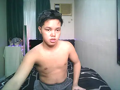 Snapshot of hot_babyboy26 chatting on 10-22-25, 04:35 hot babyboy26 online show from 10-22-25, 04:35