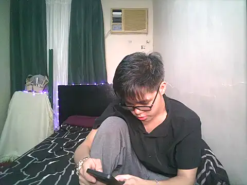 Snapshot of hot_babyboy26 chatting on 11-01-25, 02:19 hot babyboy26 online show from 11-01-25, 02:19
