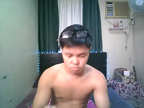 Snapshot of hot_babyboy26 chatting on 01-16-26, 12:09 hot babyboy26 online show from 01-16-26, 12:09