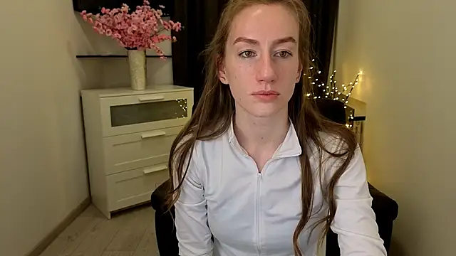 Snapshot of GoldenRose_ chatting on 02-26-26, 01:21 GoldenRose online show from 02-26-26, 01:21