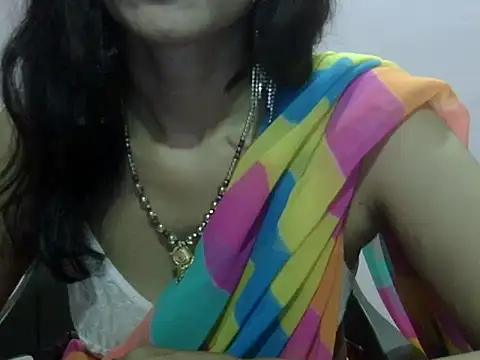 Snapshot of Laila_Cute chatting on 06-06-26, 04:44 Laila Cute online show from 06-06-26, 04:44