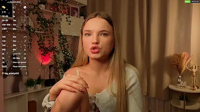 JulieLupo online show from 11-16-25, 06:08