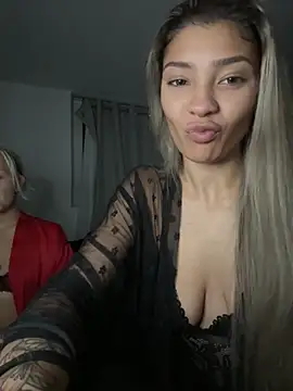 Honeyyyxo online show from 10-26-25, 08:37